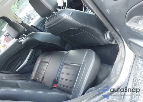 2019 Ford Ecosport Titanium z USA, uszkodzony, nr VIN MAJ6S3KL1KC261206